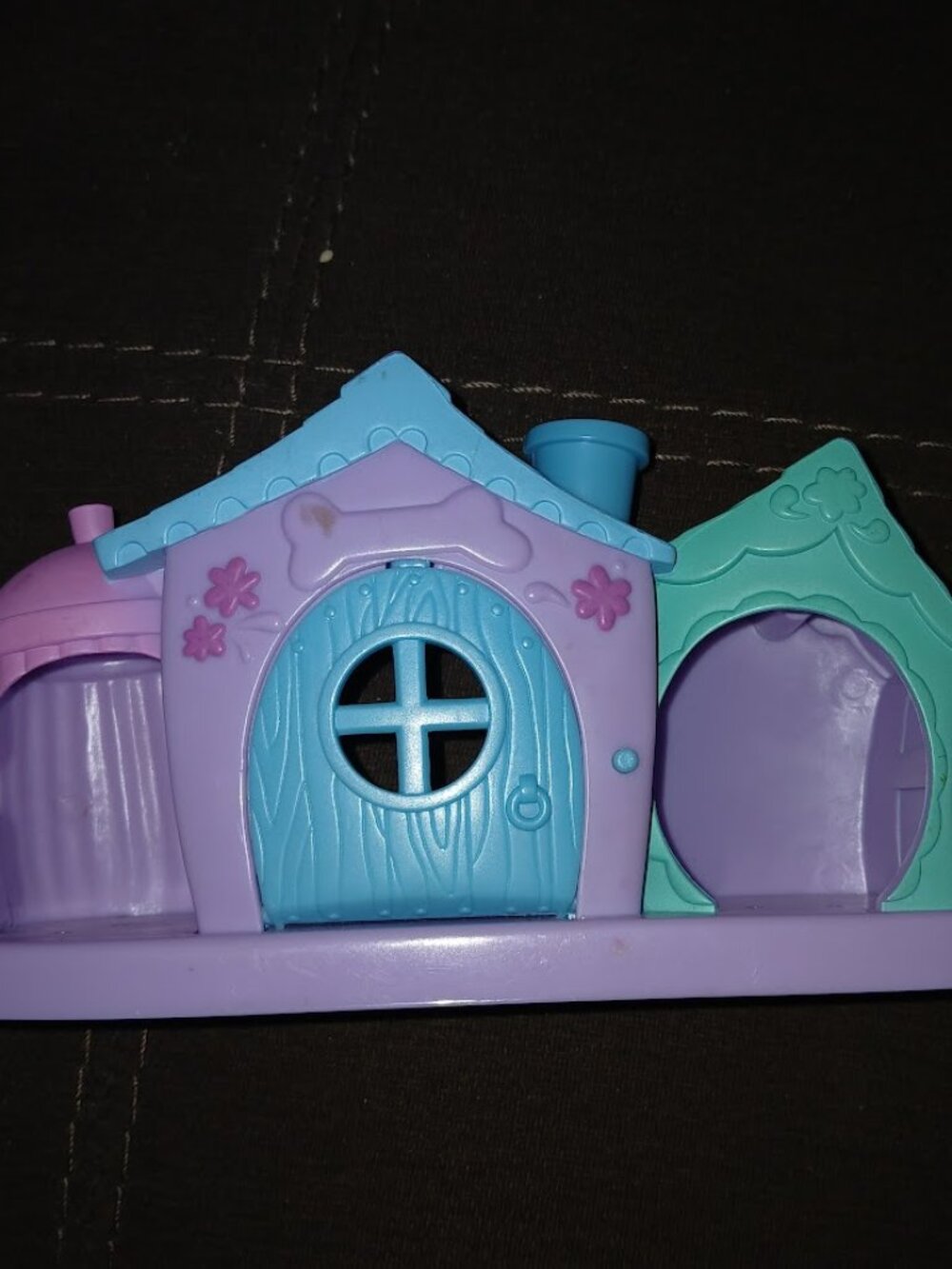 Littlest pet shop dog house